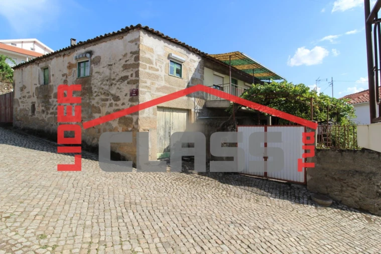 Moradia T3 para Venda em Torre de D. Chama