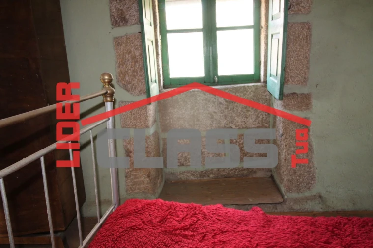 Moradia T3 para Venda em Torre de D. Chama Foto 12