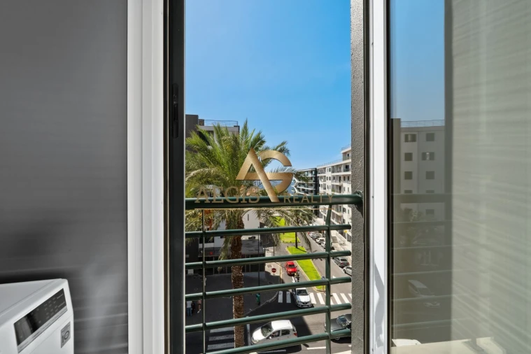 Apartamento T2 para Venda em São Martinho Foto 6