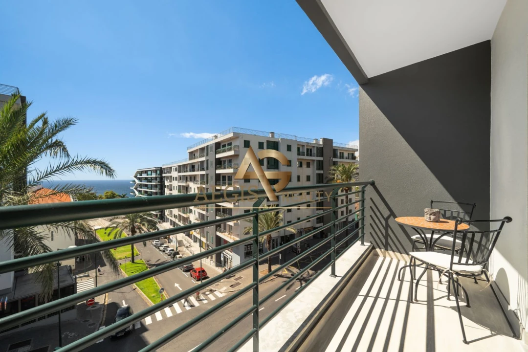 Apartamento T2 para Venda em São Martinho Foto 1