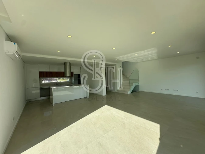 Moradia T3 para Venda em Charneca de Caparica e Sobreda Foto 7