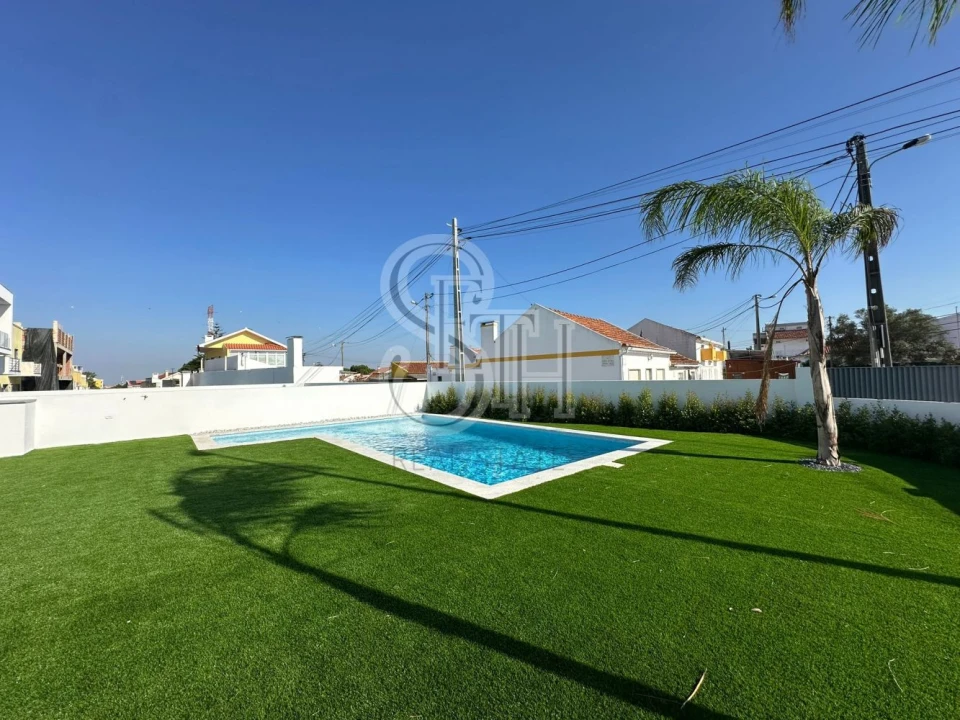 Moradia T3 para Venda em Charneca de Caparica e Sobreda Foto 2
