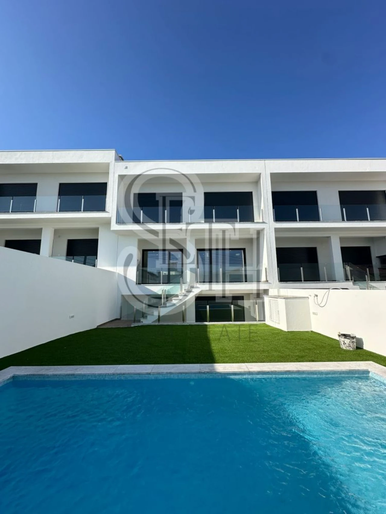 Moradia T3 para Venda em Charneca de Caparica e Sobreda Foto 1