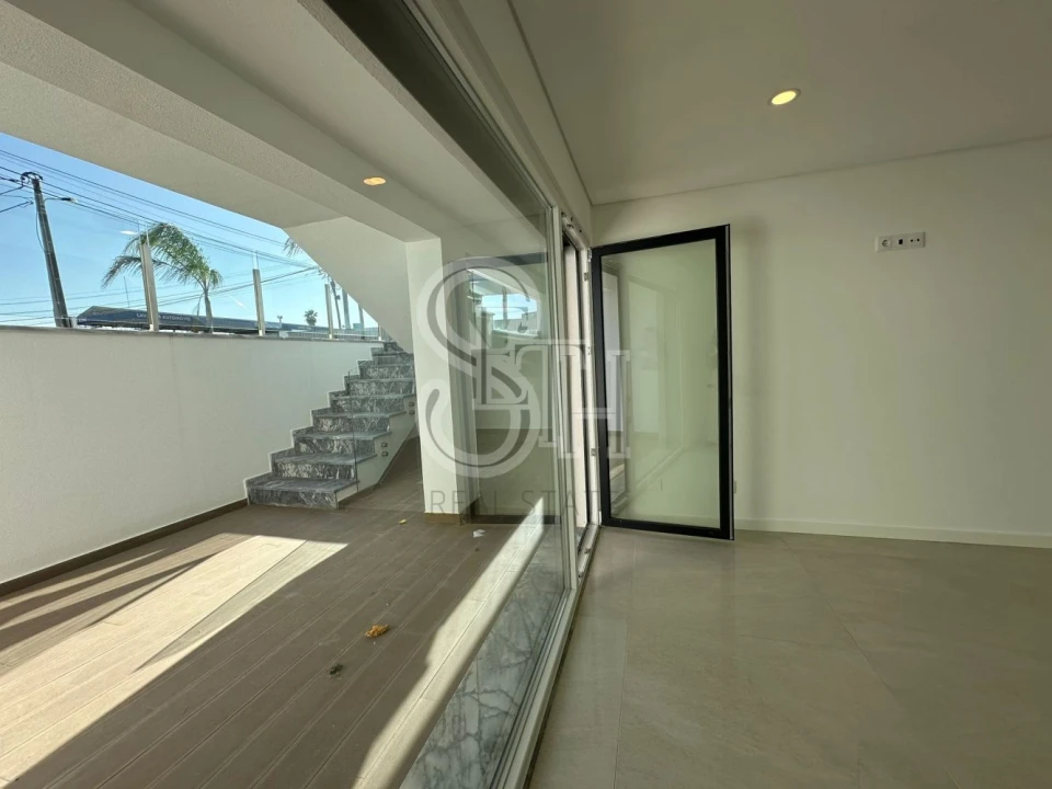 Moradia T3 para Venda em Charneca de Caparica e Sobreda Foto 34