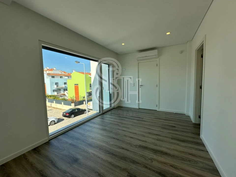 Moradia T3 para Venda em Charneca de Caparica e Sobreda Foto 18