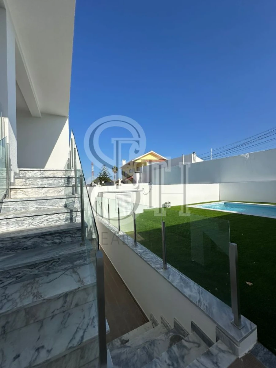 Moradia T3 para Venda em Charneca de Caparica e Sobreda Foto 12