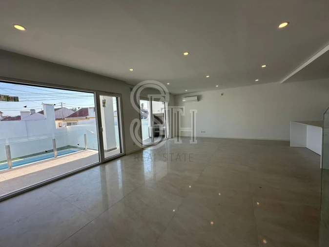 Moradia T3 para Venda em Charneca de Caparica e Sobreda Foto 6