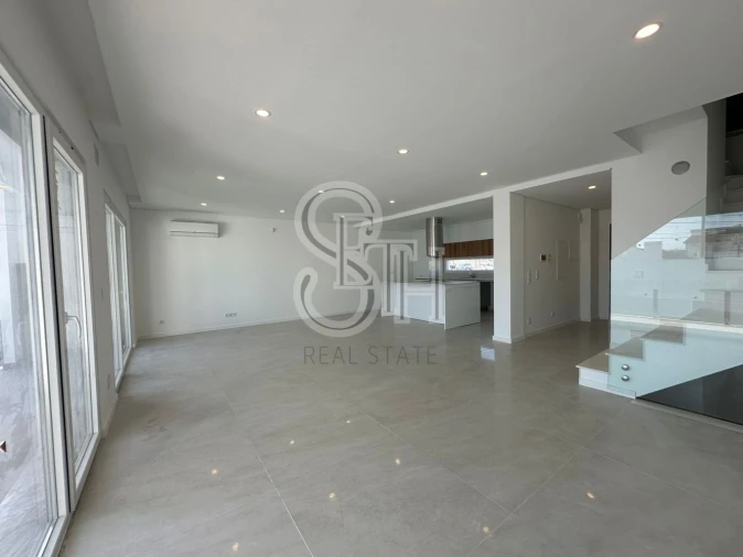 Moradia T3 para Venda em Charneca de Caparica e Sobreda Foto 4