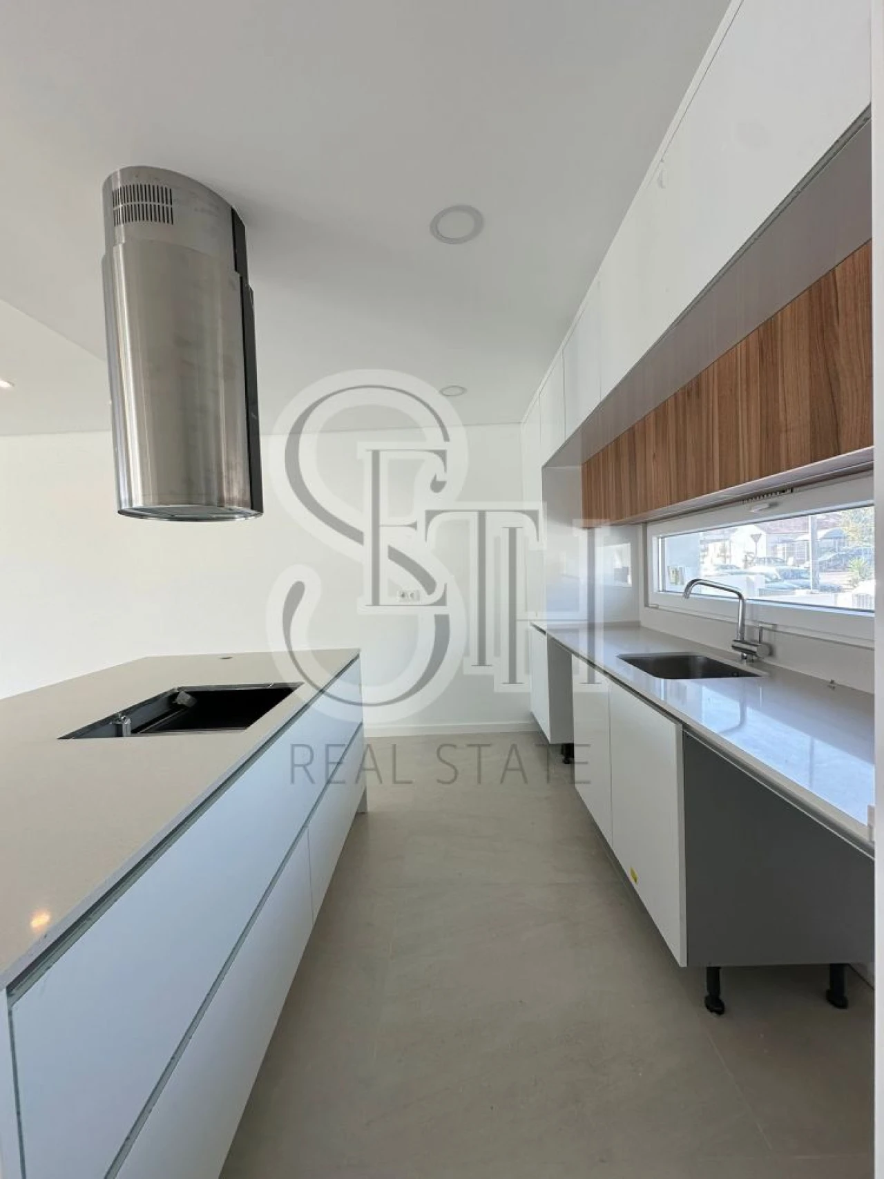 Moradia T3 para Venda em Charneca de Caparica e Sobreda Foto 1