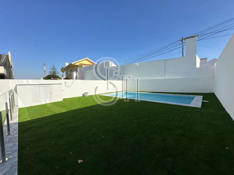 Moradia T3 para Venda em Charneca de Caparica e Sobreda Foto 11