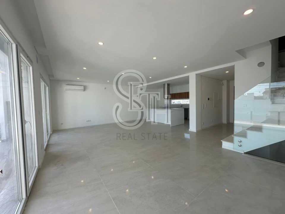 Moradia T3 para Venda em Charneca de Caparica e Sobreda Foto 4