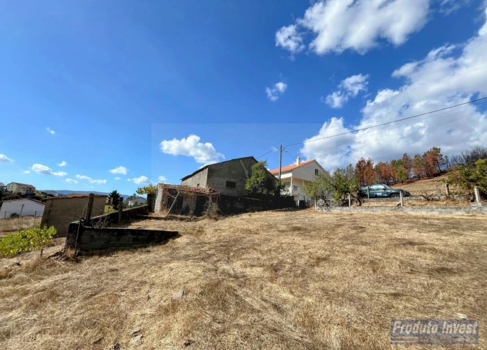 Moradia T3 para Venda em Silvares Foto 34