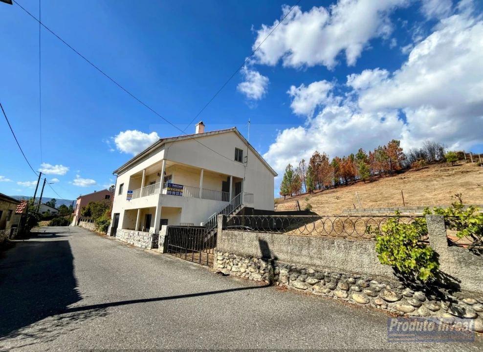 Moradia T3 para Venda em Silvares Foto 33