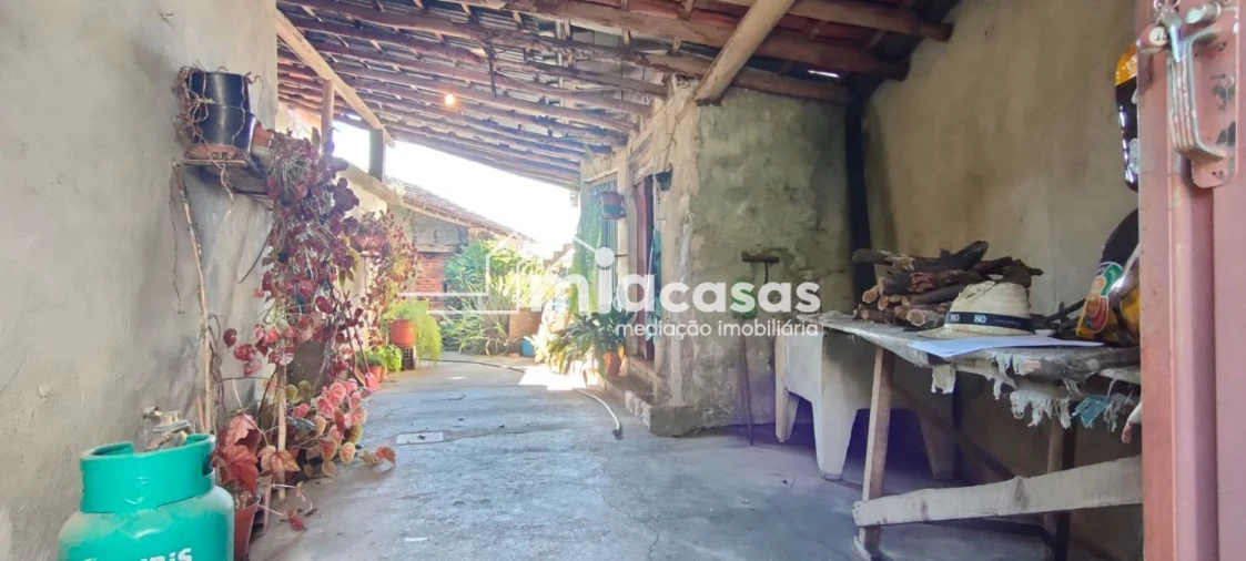 Moradia T4 para Venda em Casal Comba Foto 2