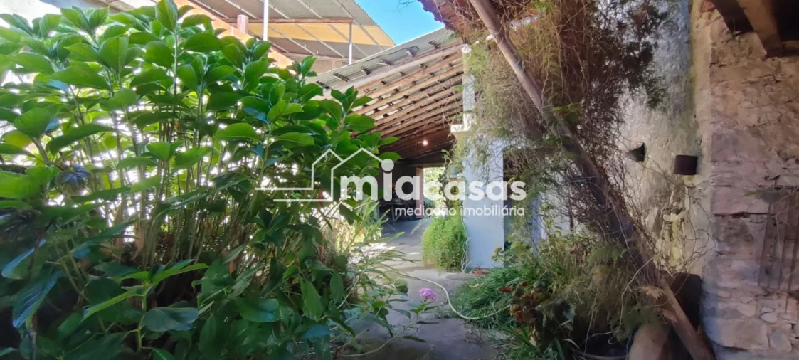 Moradia T4 para Venda em Casal Comba Foto 20