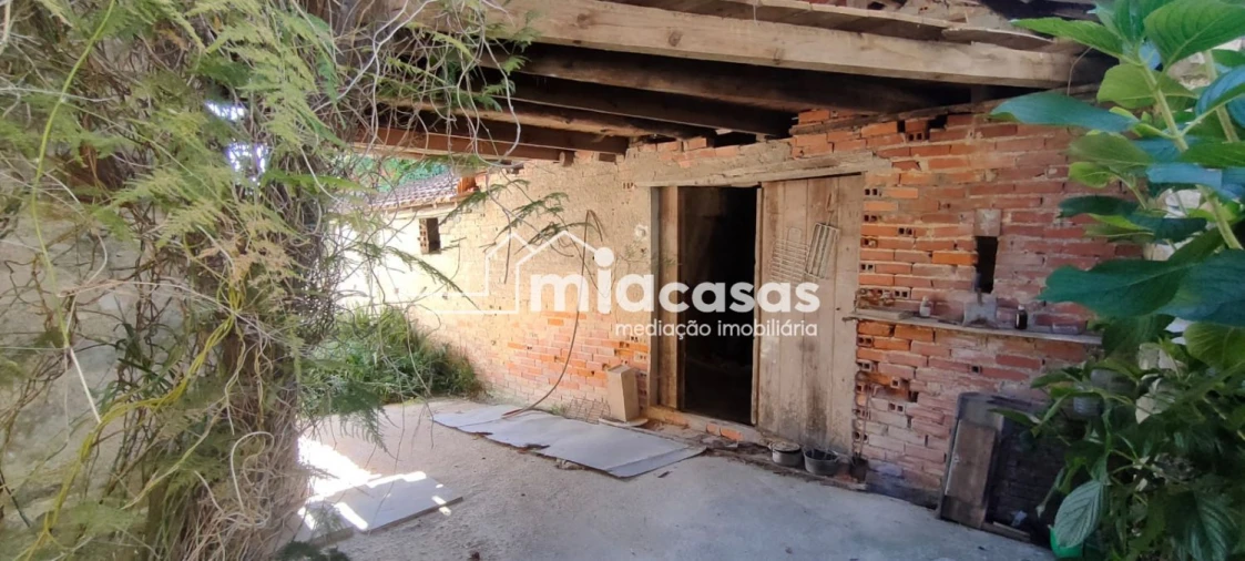 Moradia T4 para Venda em Casal Comba Foto 24