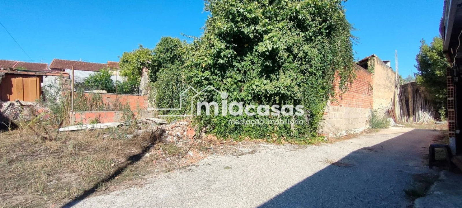 Moradia T4 para Venda em Casal Comba Foto 26