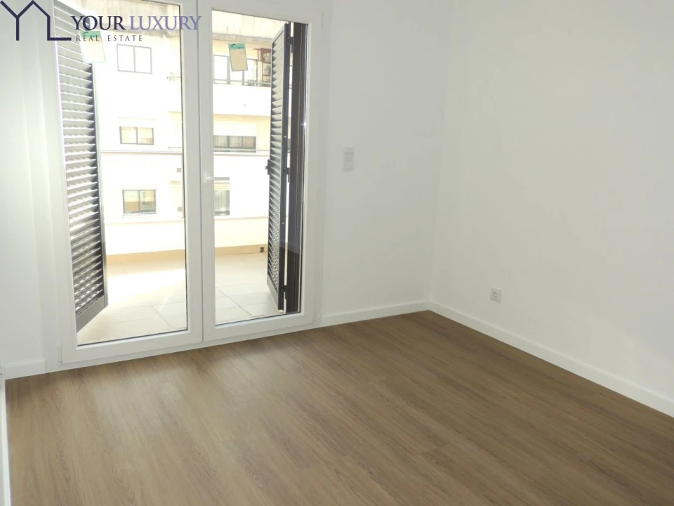 Moradia T3 para Venda em Mina de Água Foto 28