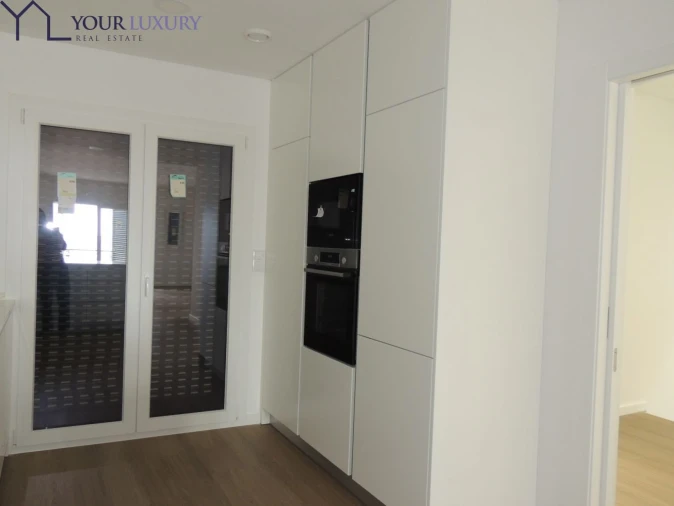 Moradia T3 para Venda em Mina de Água Foto 13