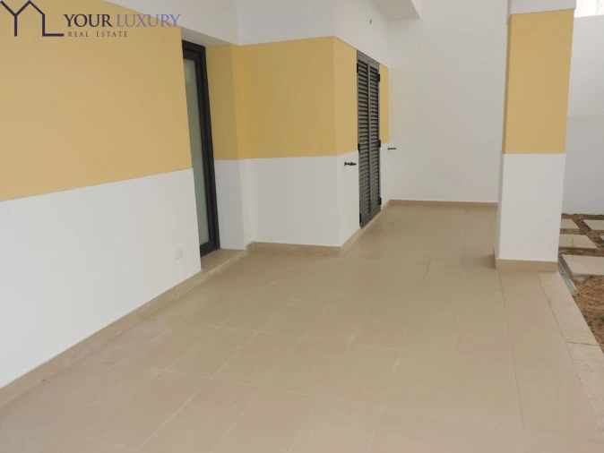 Moradia T3 para Venda em Mina de Água Foto 7