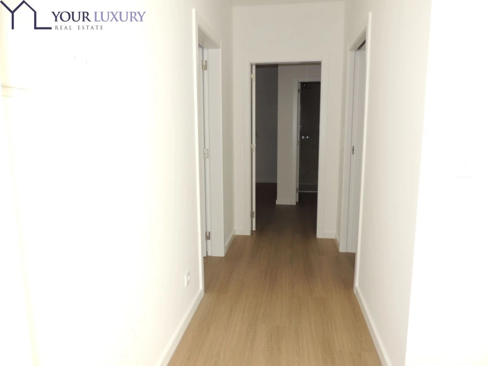 Moradia T3 para Venda em Mina de Água Foto 20