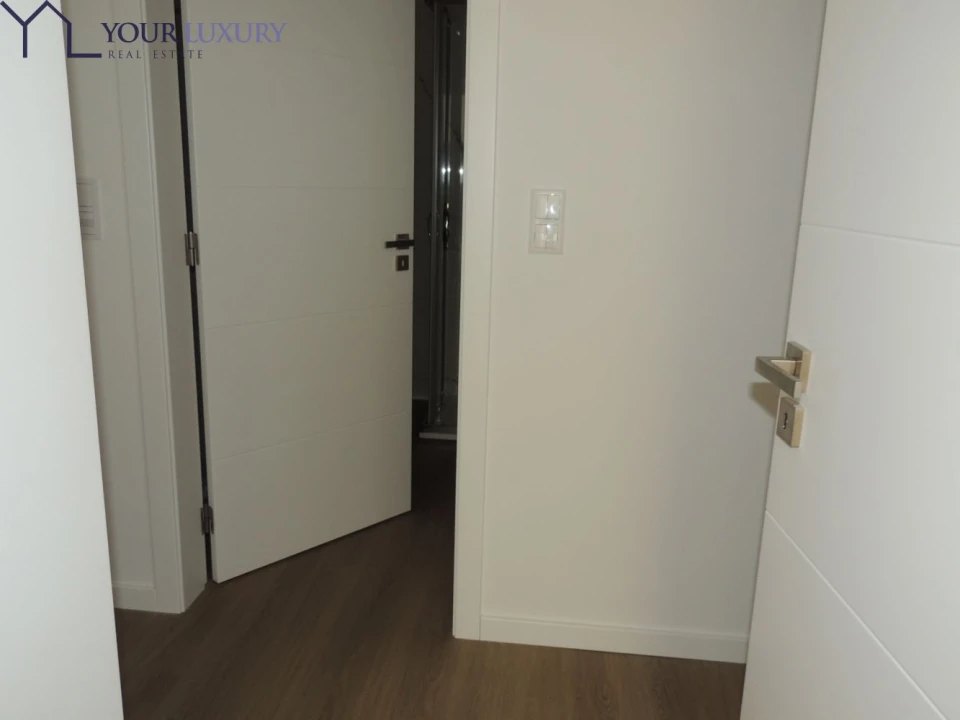 Moradia T3 para Venda em Mina de Água Foto 21