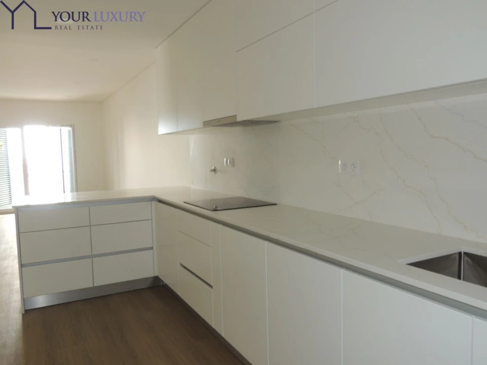 Moradia T3 para Venda em Mina de Água Foto 14