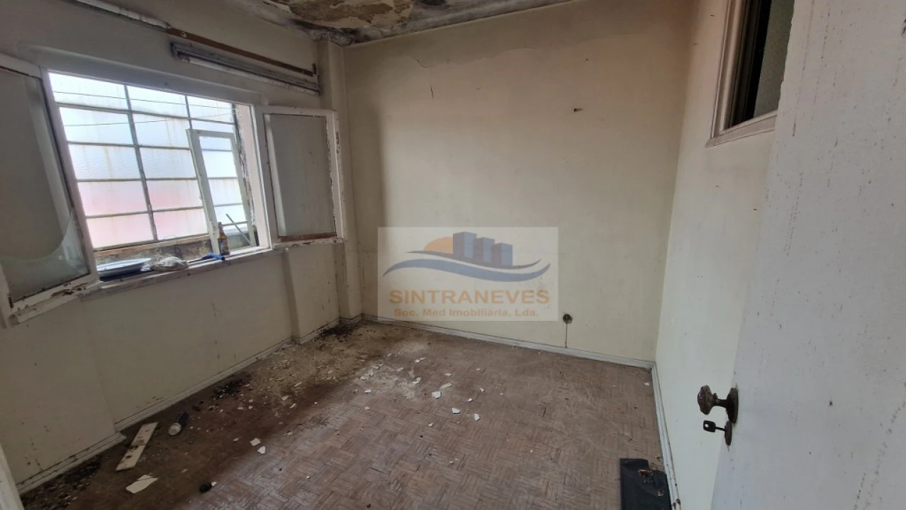 Apartamento T2 para Venda em Vila Franca de Xira Foto 7