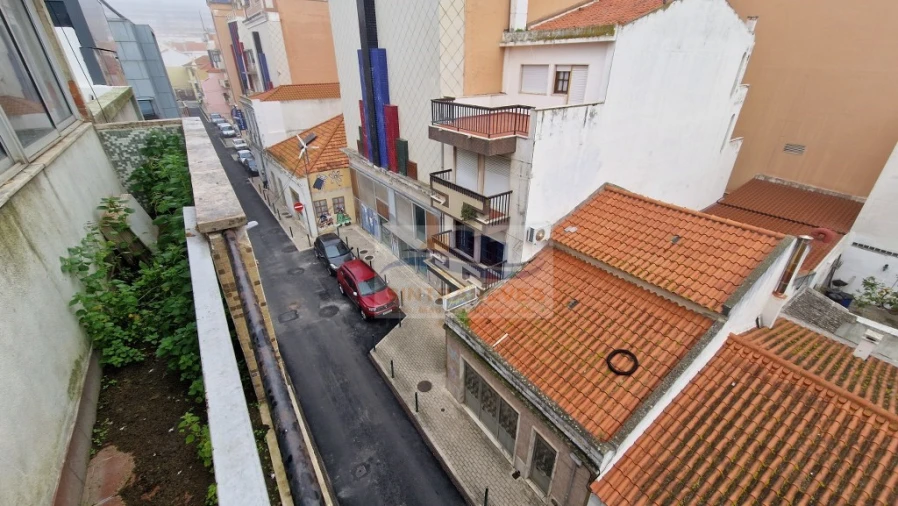 Apartamento T2 para Venda em Vila Franca de Xira Foto 2