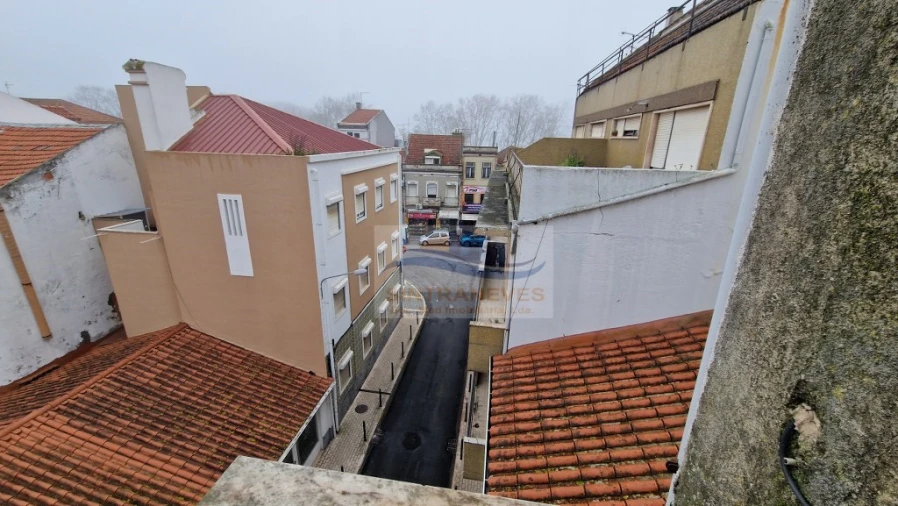 Apartamento T2 para Venda em Vila Franca de Xira Foto 3