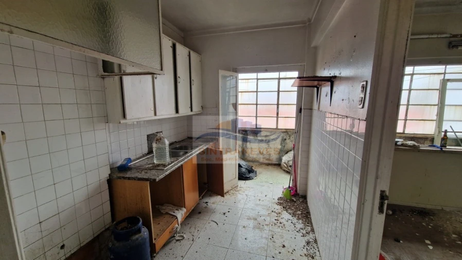 Apartamento T2 para Venda em Vila Franca de Xira Foto 15