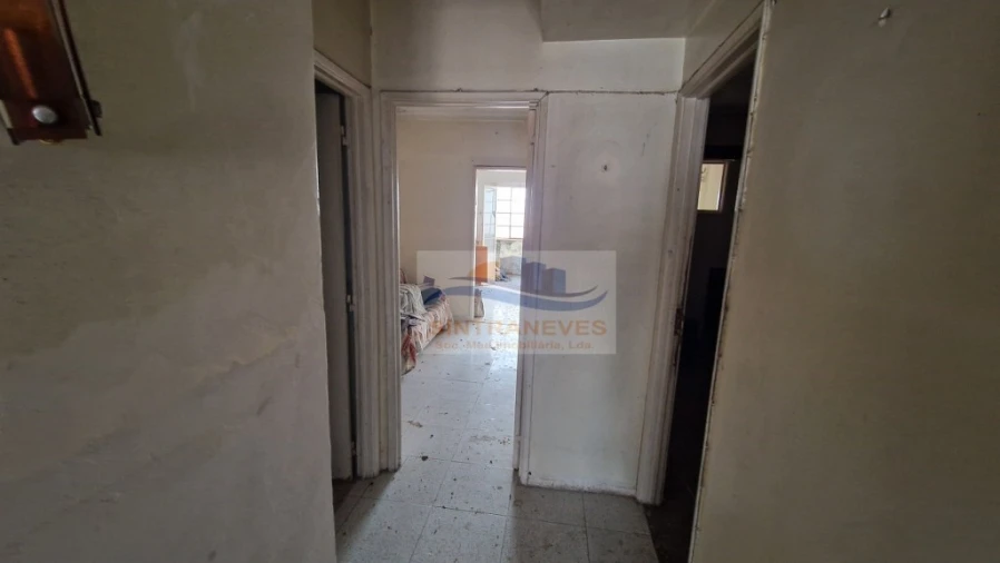 Apartamento T2 para Venda em Vila Franca de Xira Foto 19