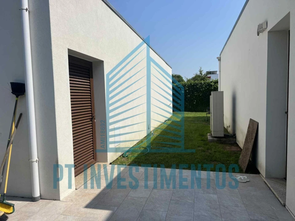 Moradia T5 para Venda em Santa Joana Foto 15