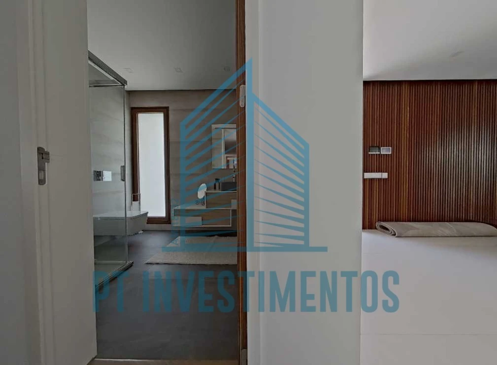 Moradia T5 para Venda em Santa Joana Foto 42