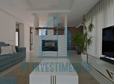 Moradia T5 para Venda em Santa Joana