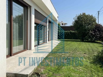 Moradia T5 para Venda em Santa Joana