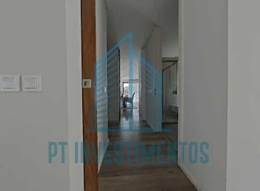 Moradia T5 para Venda em Santa Joana