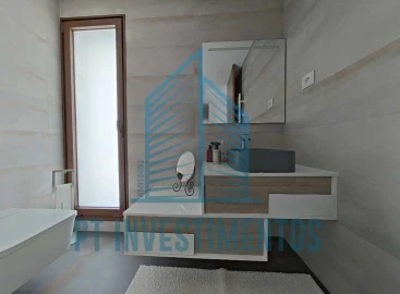 Moradia T5 para Venda em Santa Joana