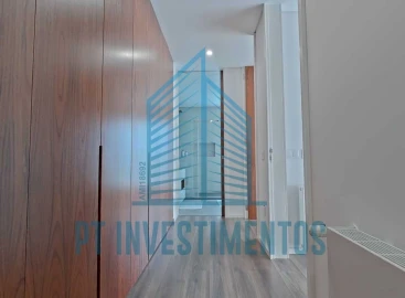 Moradia T5 para Venda em Santa Joana