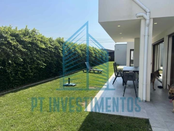Moradia T5 para Venda em Santa Joana