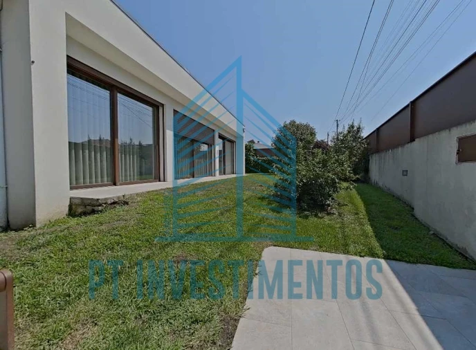 Moradia T5 para Venda em Santa Joana Foto 5