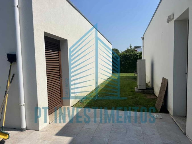 Moradia T5 para Venda em Santa Joana Foto 15