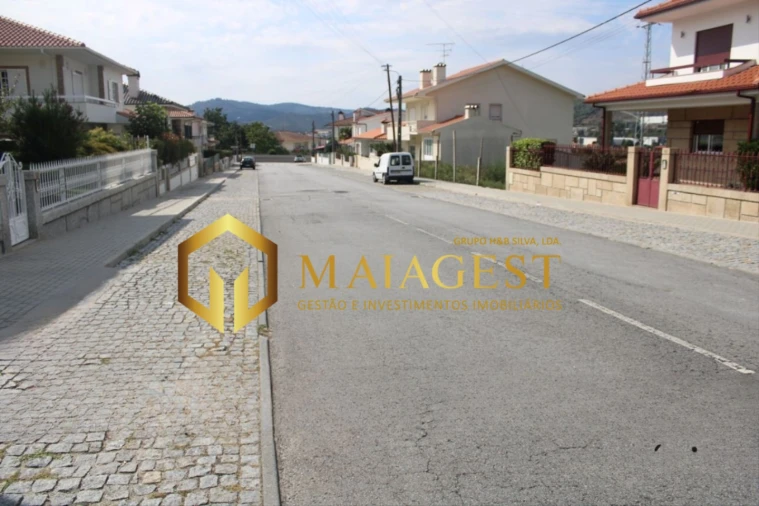 Terreno para Venda em Infias Foto 2