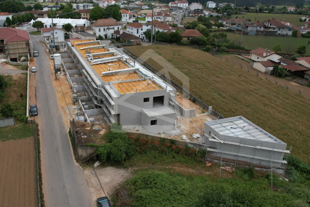 Moradia T3 para Venda em Loureiro Foto 13