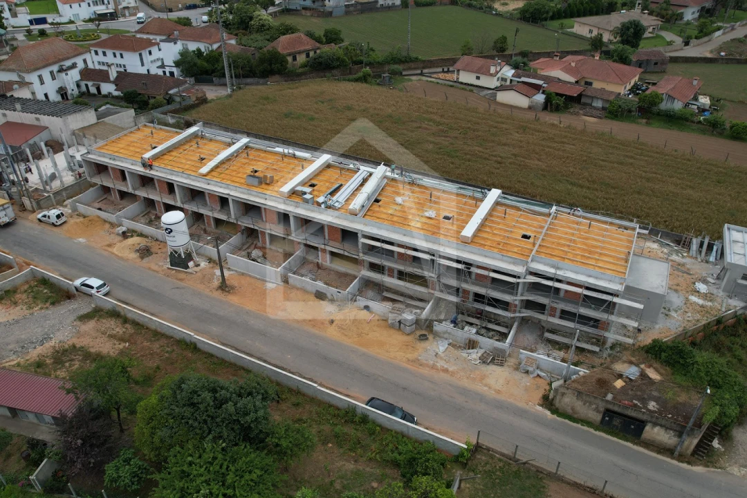 Moradia T3 para Venda em Loureiro Foto 14