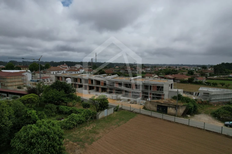 Moradia T3 para Venda em Loureiro Foto 16