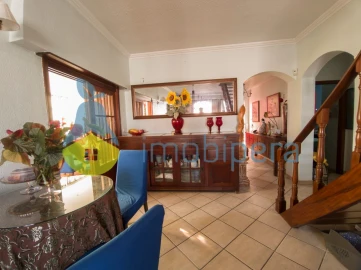 Apartamento T4 para Venda em Albufeira e Olhos de Água