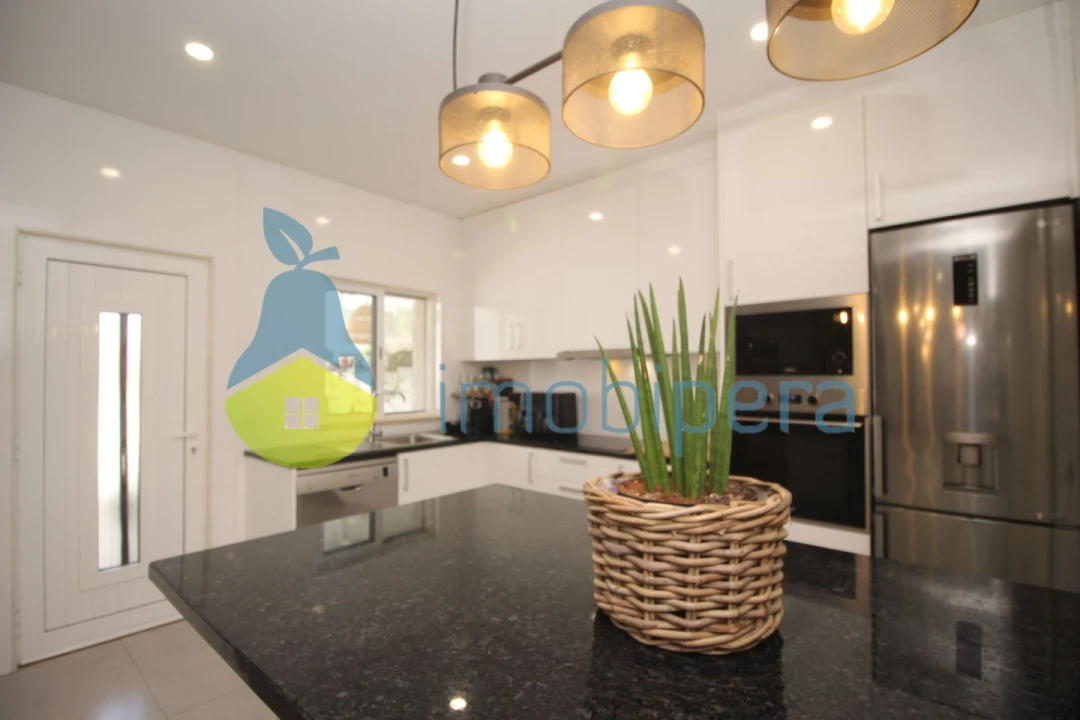 Apartamento T2 para Venda em Ferreiras Foto 14