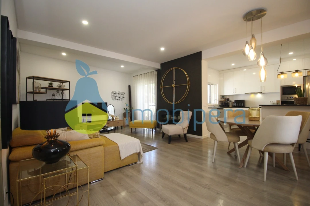 Apartamento T2 para Venda em Ferreiras Foto 9