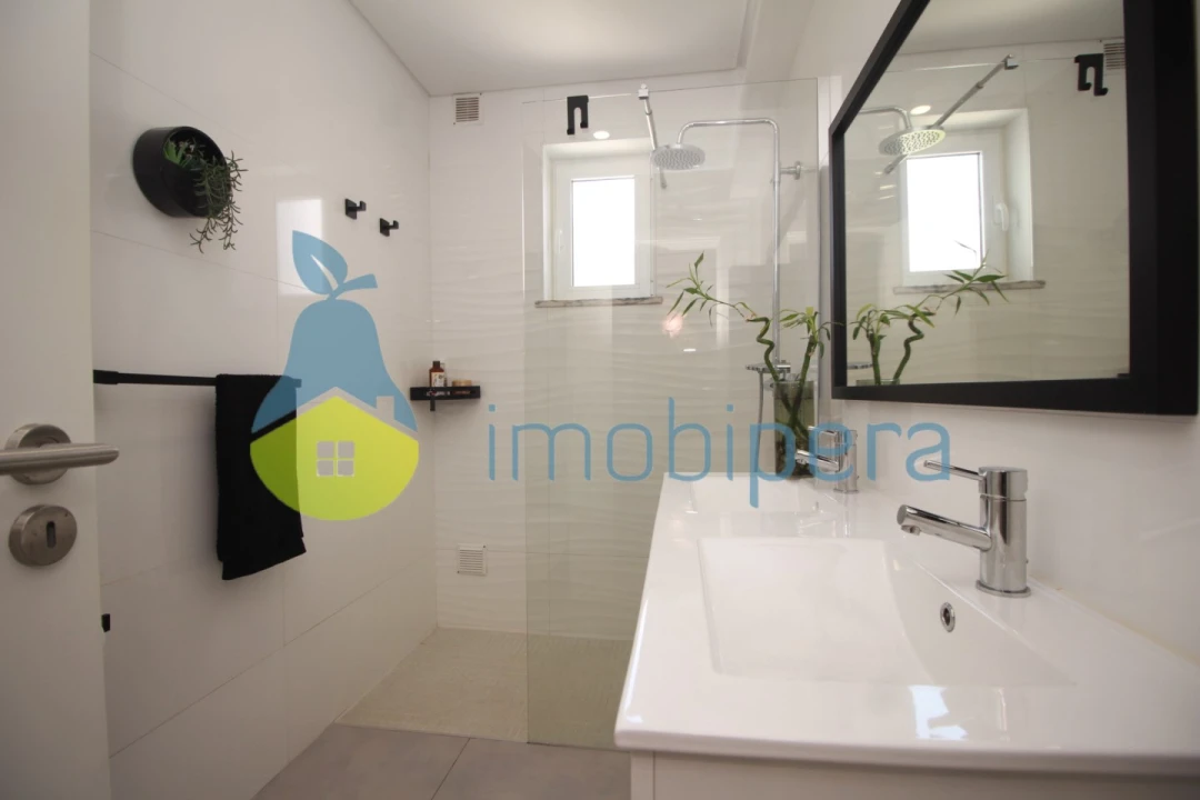 Apartamento T2 para Venda em Ferreiras Foto 18